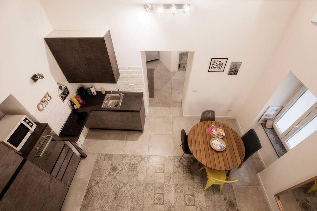 Beautifully Renovated Loft In Trastevere Appartamento